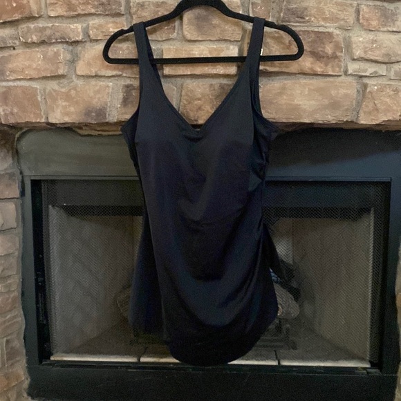 Roxanne black swimsuit. Skort style, adjustable straps, molded/padded top 40C - Picture 1 of 9